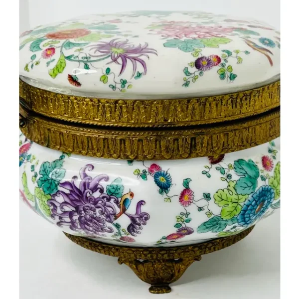 Antique Chinoiserie Lidded Box Ormolu Mounts Lidded Box - Image 3