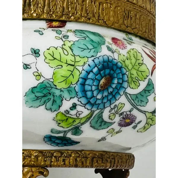 Antique Chinoiserie Lidded Box Ormolu Mounts Lidded Box - Image 4
