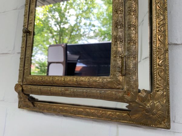 Rococo Mirror Cabinet For Shoe Brushes. - Image 4