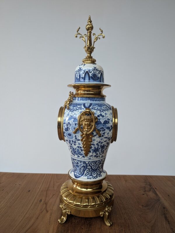 3 Piece Blue & White Porcelain Mantel Clock Set - Image 9