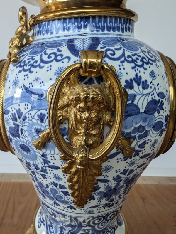 3 Piece Blue & White Porcelain Mantel Clock Set - Image 10